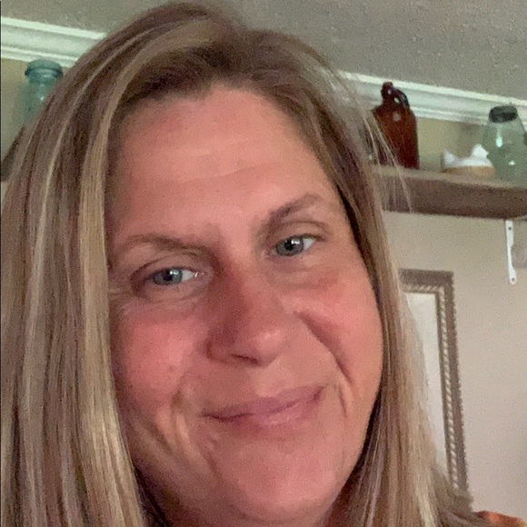 Meet your Posher, Sandra - Picture 1 of 1